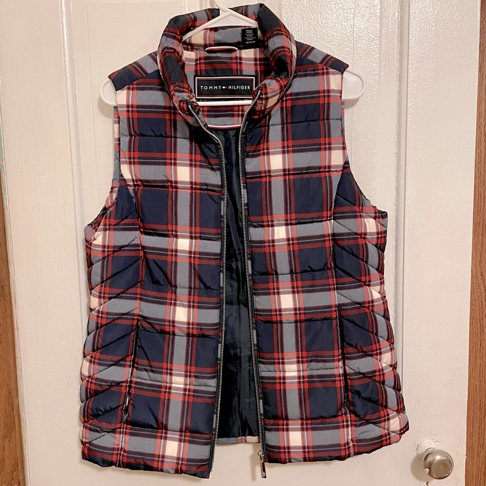 Plaid Tommy Hilfiger Puffy Vest in Excellent Condition
